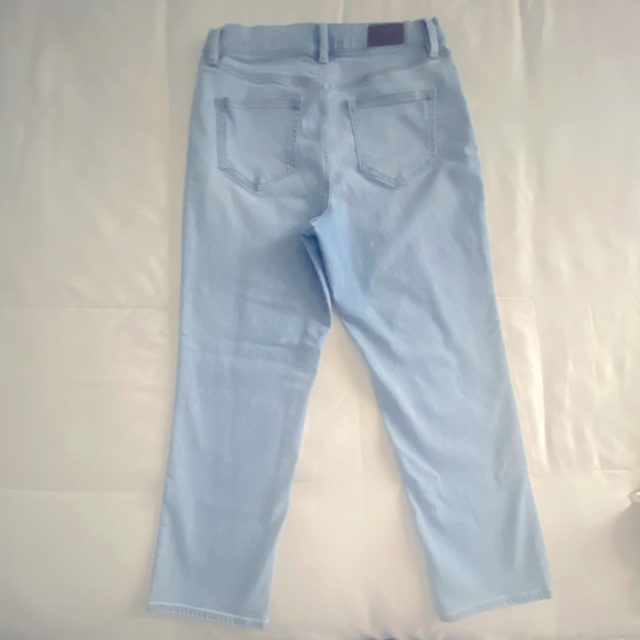 4-pack Lands’ End Petite Cropped Jeans and Cotton Chino Pants - Picture 9 of 15